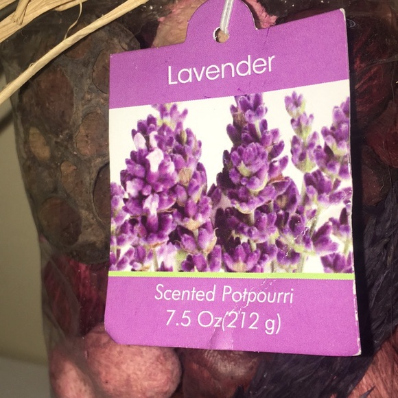 Lavender Scent Potpourri & Battery operated candle - Picture 7 of 13